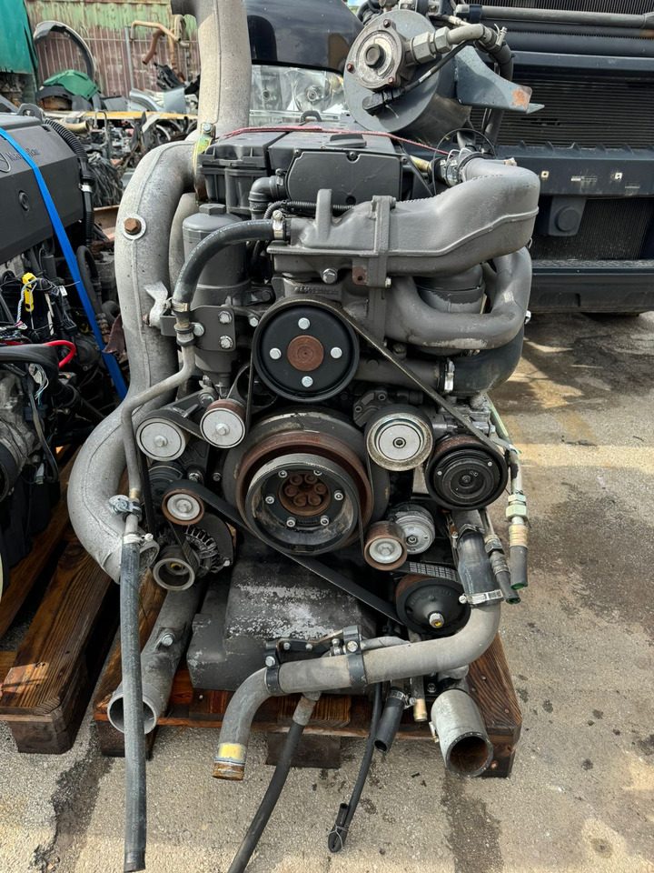 ENGINE MERCEDES ECONIC OM906LA EURO 3 280PS - Motor: foto 4 ENGINE MERCEDES ECONIC OM906LA EURO 3 280PS - Motor: foto 4