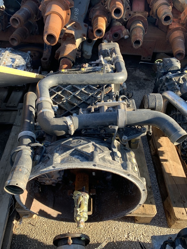 GEARBOX MAN TGX ZF16S2321 TD (WITH INTARTER) - Caja de cambios y piezas para Camión: foto 1 GEARBOX MAN TGX ZF16S2321 TD (WITH INTARTER) - Caja de cambios y piezas para Camión: foto 1