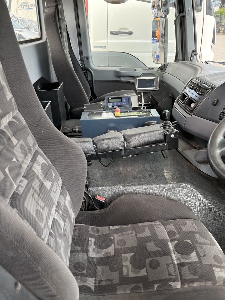 Cabina e interior para Camión SHORT CAB ACTROS MP2 RHD: foto 15 Cabina e interior para Camión SHORT CAB ACTROS MP2 RHD: foto 15