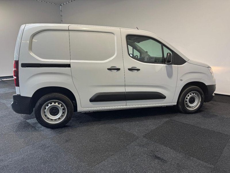 Opel COMBO 1.5 Blue HDI 100 S&S Airco Navigatie Apple car play 3 zits - Furgoneta pequeña: foto 4 Opel COMBO 1.5 Blue HDI 100 S&S Airco Navigatie Apple car play 3 zits - Furgoneta pequeña: foto 4