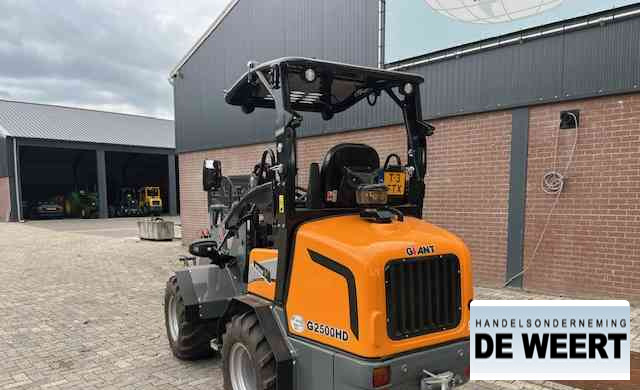Giant 2500HD - Cargadora de ruedas: foto 4 Giant 2500HD - Cargadora de ruedas: foto 4