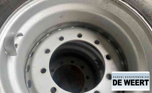 Neumáticos y llantas para Maquinaria agrícola Magni 445/65R22.5: foto 6