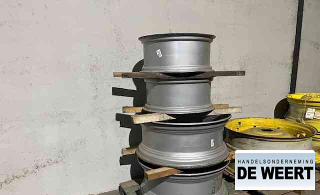 Diversen velgen 38" , voor john deere , case - Neumáticos y llantas para Maquinaria agrícola: foto 1 Diversen velgen 38" , voor john deere , case - Neumáticos y llantas para Maquinaria agrícola: foto 1