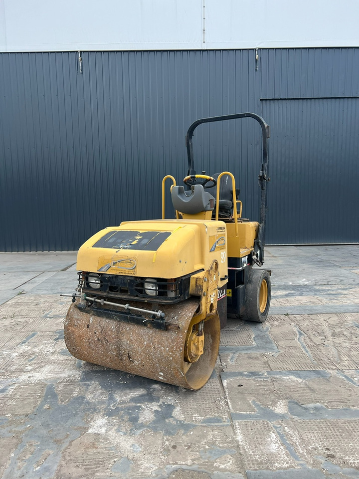 CATERPILLAR CB-225E - Rodillo: foto 1 CATERPILLAR CB-225E - Rodillo: foto 1