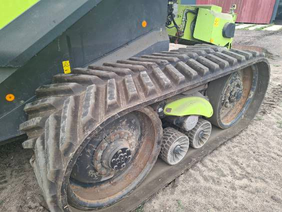 CLAAS LEXION 670 - Cosechadora de granos: foto 2 CLAAS LEXION 670 - Cosechadora de granos: foto 2