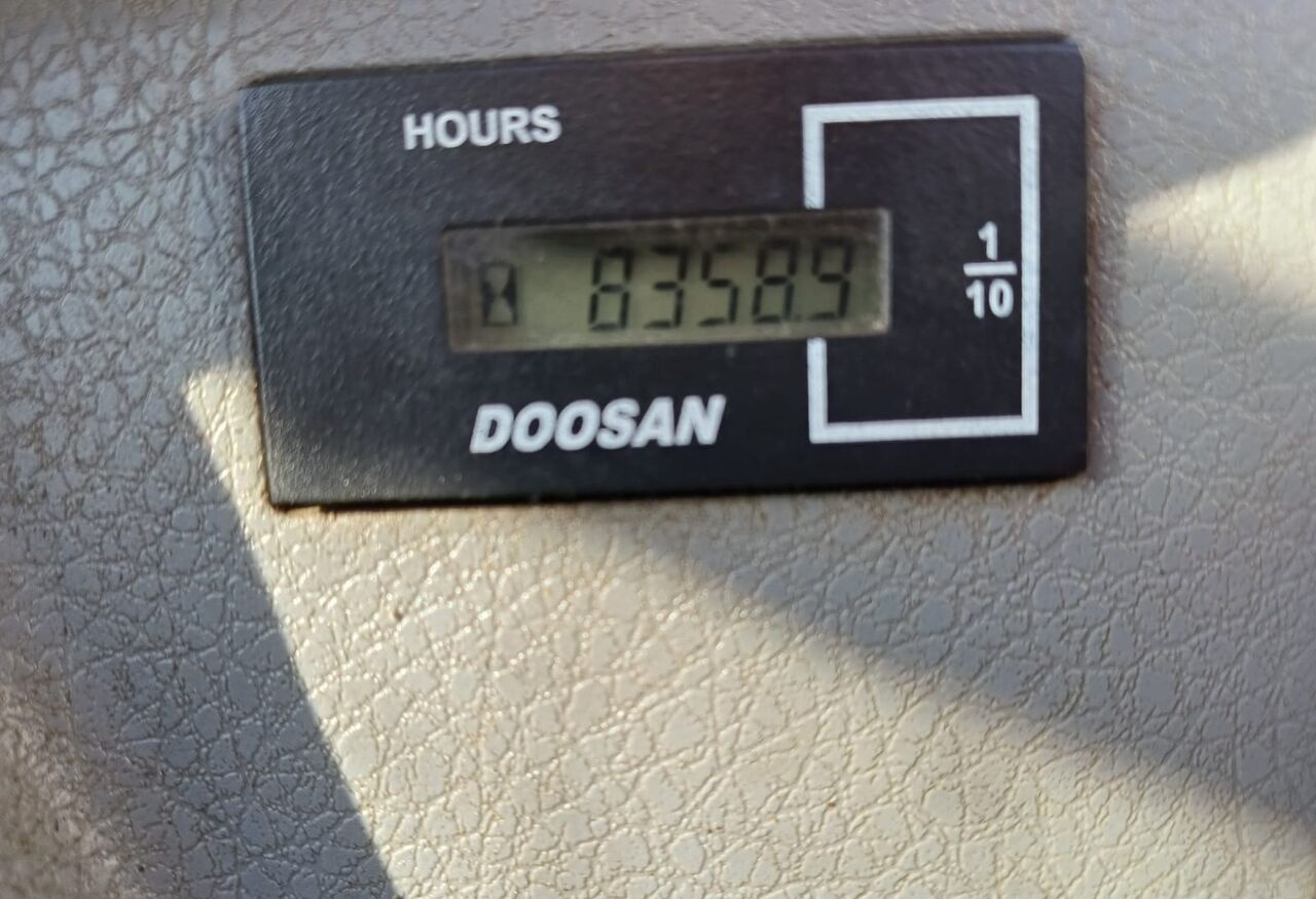 Excavadora de cadenas Doosan DX140LCR-3: foto 10
