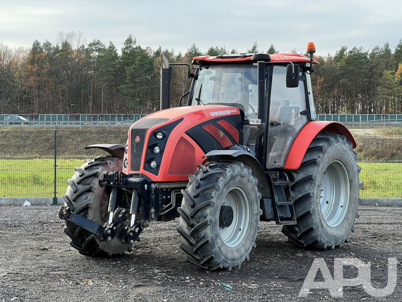 URSUS C-3150 - Tractor: foto 1 URSUS C-3150 - Tractor: foto 1