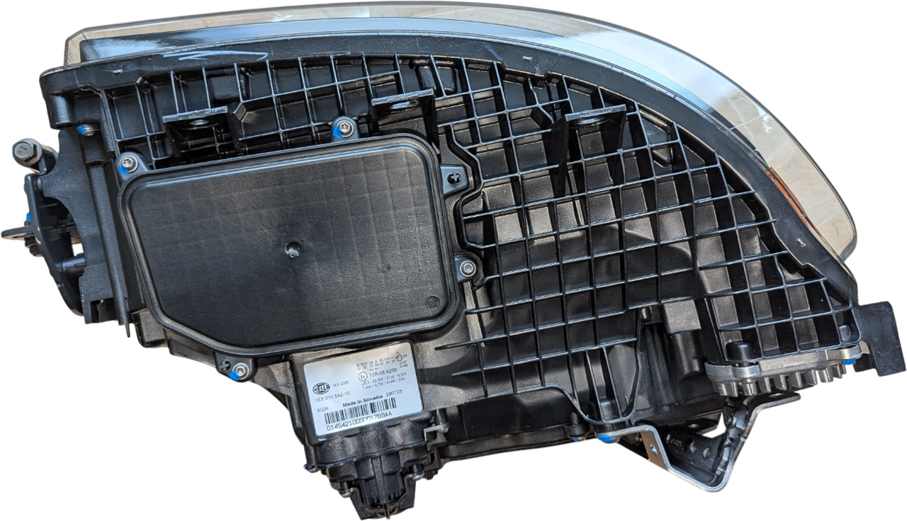 SCANIA NGS LED KOPLAMP RECHTS NEW HELLA 2674391H - Faro delantero para Camión: foto 4 SCANIA NGS LED KOPLAMP RECHTS NEW HELLA 2674391H - Faro delantero para Camión: foto 4