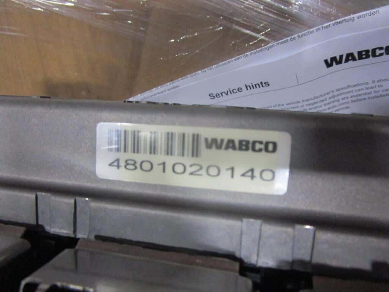 WABCO EBS MODULATOR SCHMITZ,KRONE NIEUW + deposit 4801020140 - Válvula de freno para Camión: foto 4 WABCO EBS MODULATOR SCHMITZ,KRONE NIEUW + deposit 4801020140 - Válvula de freno para Camión: foto 4