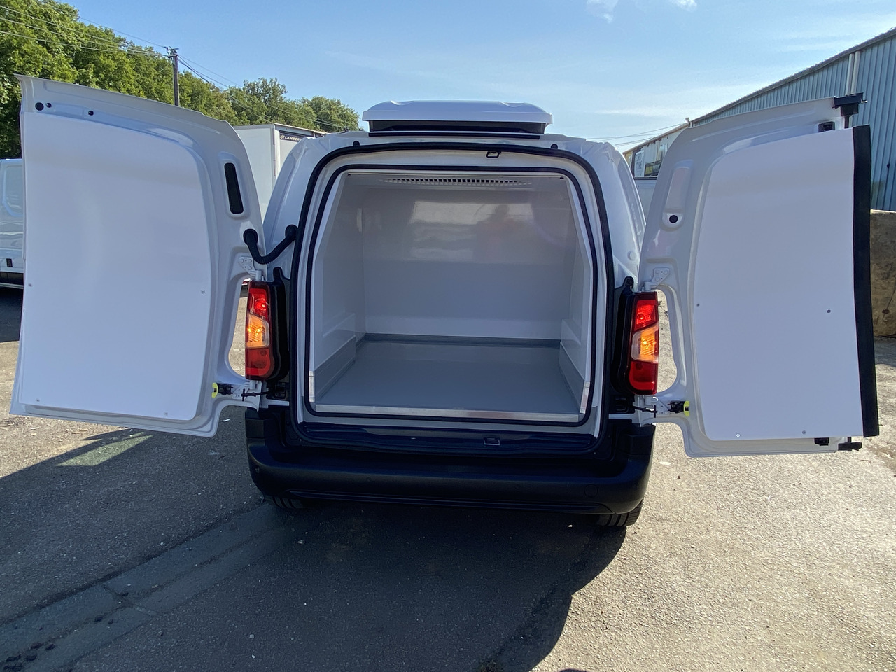 Opel Combo - Furgoneta frigorifica: foto 3 Opel Combo - Furgoneta frigorifica: foto 3