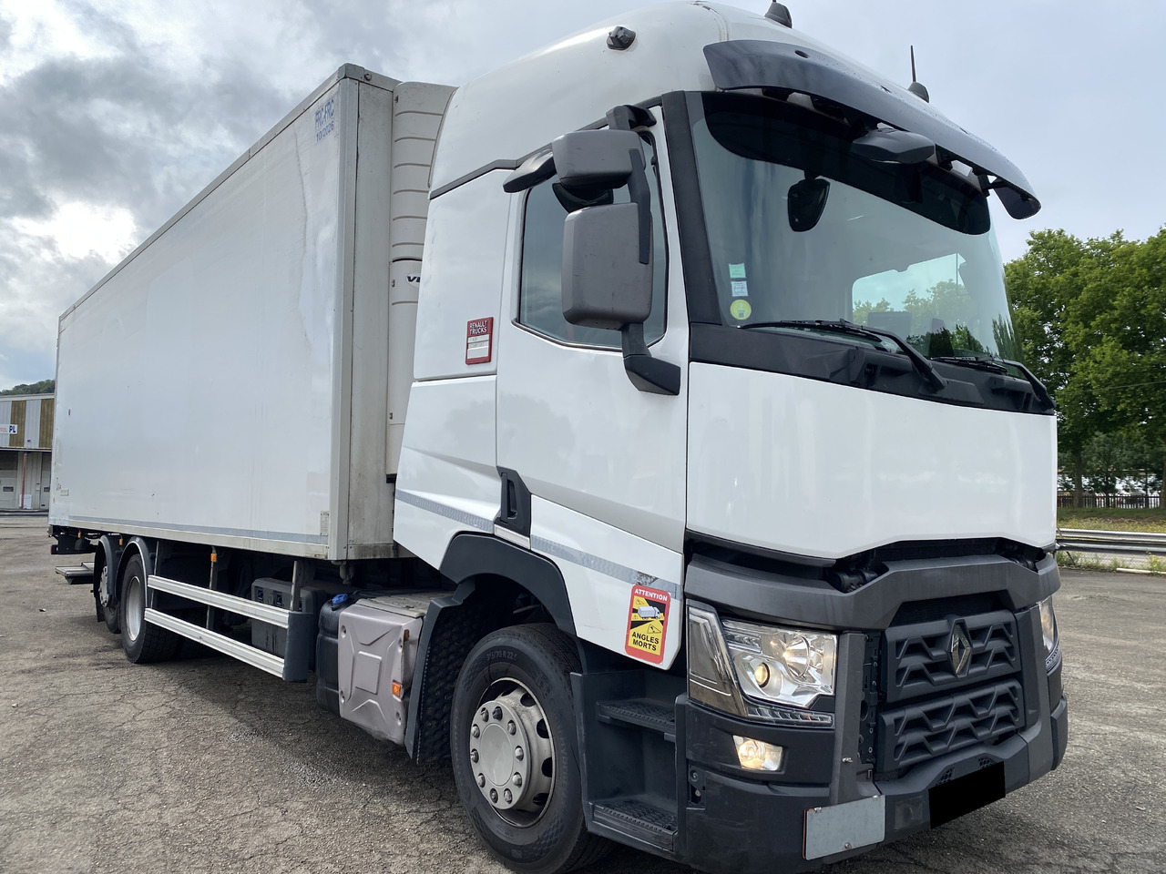 RENAULT T - Camión frigorífico: foto 4 RENAULT T - Camión frigorífico: foto 4