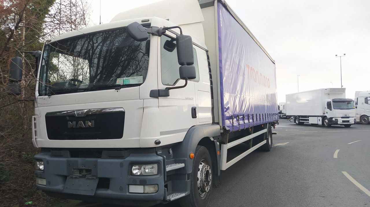 2014 – Man TGM 18.250 2DR AUTO 4X2 - Camión lona: foto 1 2014 – Man TGM 18.250 2DR AUTO 4X2 - Camión lona: foto 1