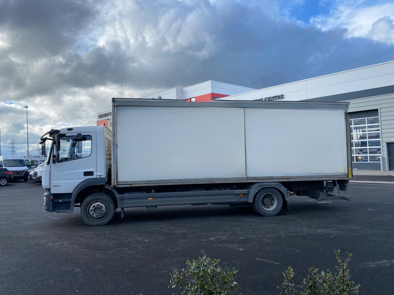 2014 Mercedes Atego 1524 - Camión caja cerrada: foto 4 2014 Mercedes Atego 1524 - Camión caja cerrada: foto 4