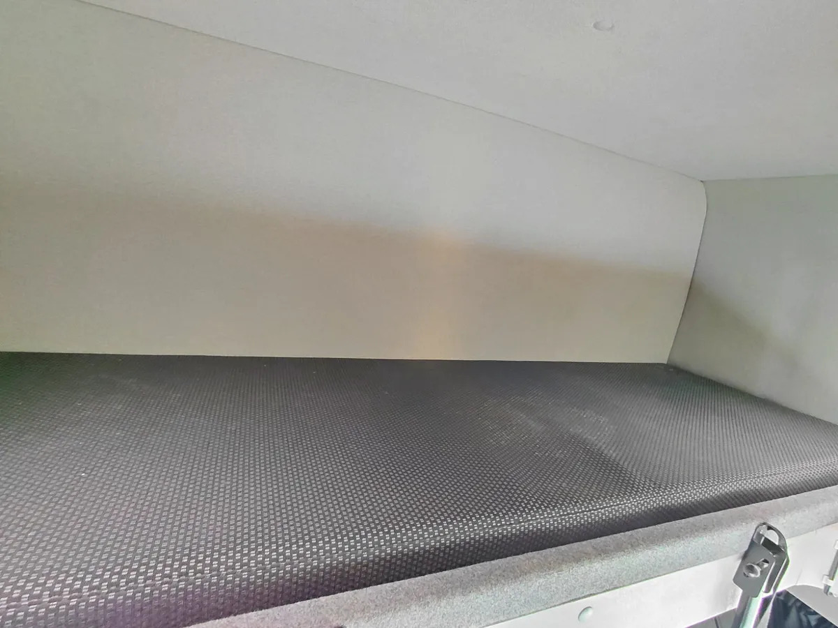 2017 Renault D12 4×2 Double Sleeper Curtainsider - Camión lona: foto 2 2017 Renault D12 4×2 Double Sleeper Curtainsider - Camión lona: foto 2