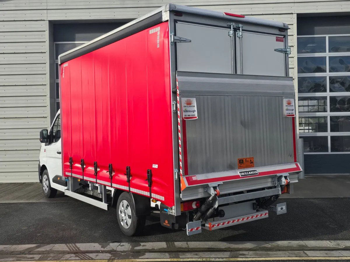 NEW Renault Master Red Edition Curtain Side - Furgoneta con lona: foto 2 NEW Renault Master Red Edition Curtain Side - Furgoneta con lona: foto 2