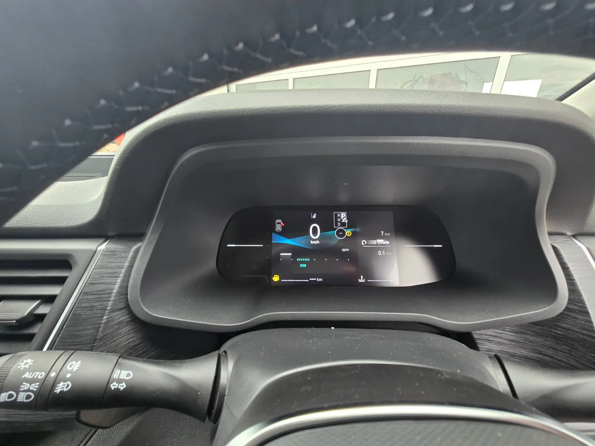 NEW Renault Trafic Exclusive 170BHP/150BHP Auto White - Furgón: foto 4 NEW Renault Trafic Exclusive 170BHP/150BHP Auto White - Furgón: foto 4