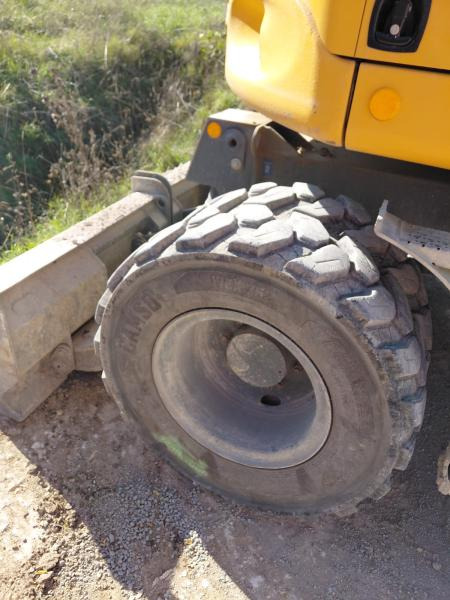 Excavadora de ruedas Liebherr A910 A910: foto 6