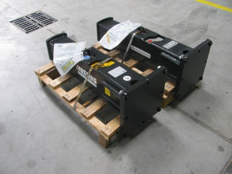 Mustang HM200 teža 205kg NOVO - Martillo hidráulico para Maquinaria de construcción: foto 2 Mustang HM200 teža 205kg NOVO - Martillo hidráulico para Maquinaria de construcción: foto 2