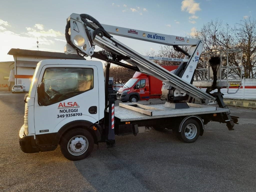 Camión con plataforma elevadora Oil & Steel 2112: foto 8 Camión con plataforma elevadora Oil & Steel 2112: foto 8