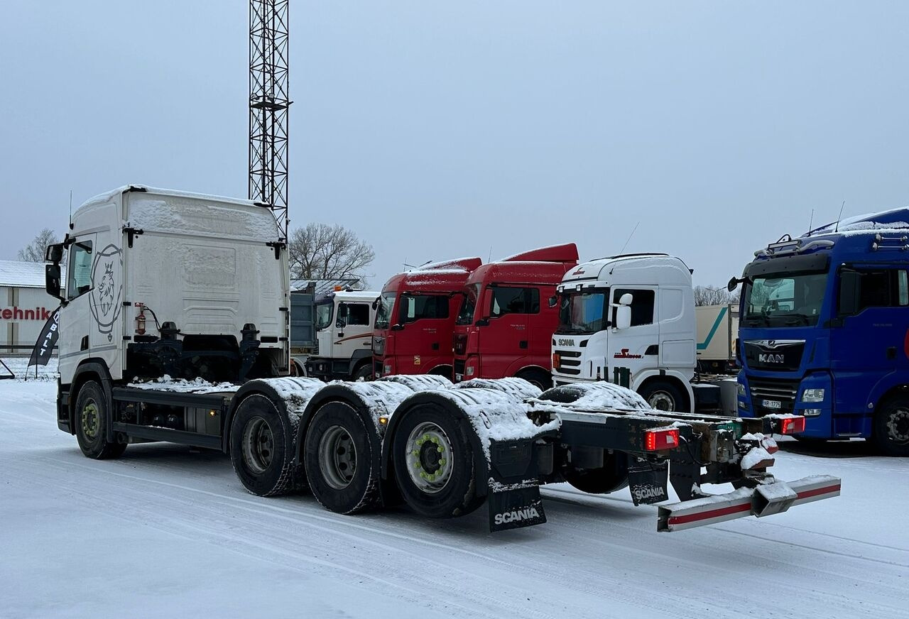 Scania R520 8x4 ADR - Camión chasis: foto 3 Scania R520 8x4 ADR - Camión chasis: foto 3