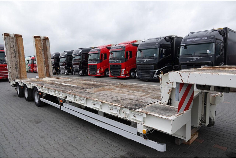 Leasing de ACTM NACZEPA LAWETA / NISKOPODWOZIOWE / NAJAZDY HYDRAULICZNE / 13,6 M ACTM NACZEPA LAWETA / NISKOPODWOZIOWE / NAJAZDY HYDRAULICZNE / 13,6 M: foto 11 Leasing de ACTM NACZEPA LAWETA / NISKOPODWOZIOWE / NAJAZDY HYDRAULICZNE / 13,6 M ACTM NACZEPA LAWETA / NISKOPODWOZIOWE / NAJAZDY HYDRAULICZNE / 13,6 M: foto 11