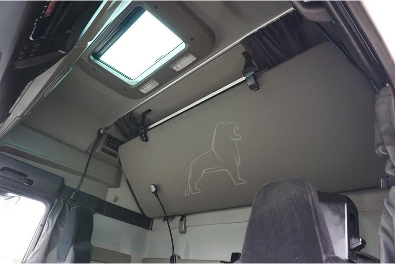 Cabeza tractora MAN TGX / 18.510 / EURO 6 / LOW DECK / MEGA / GX / ACC / RETARDER /: foto 17 Cabeza tractora MAN TGX / 18.510 / EURO 6 / LOW DECK / MEGA / GX / ACC / RETARDER /: foto 17