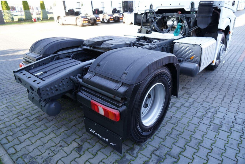 Cabeza tractora Mercedes-Benz ACTROS 1842: foto 15