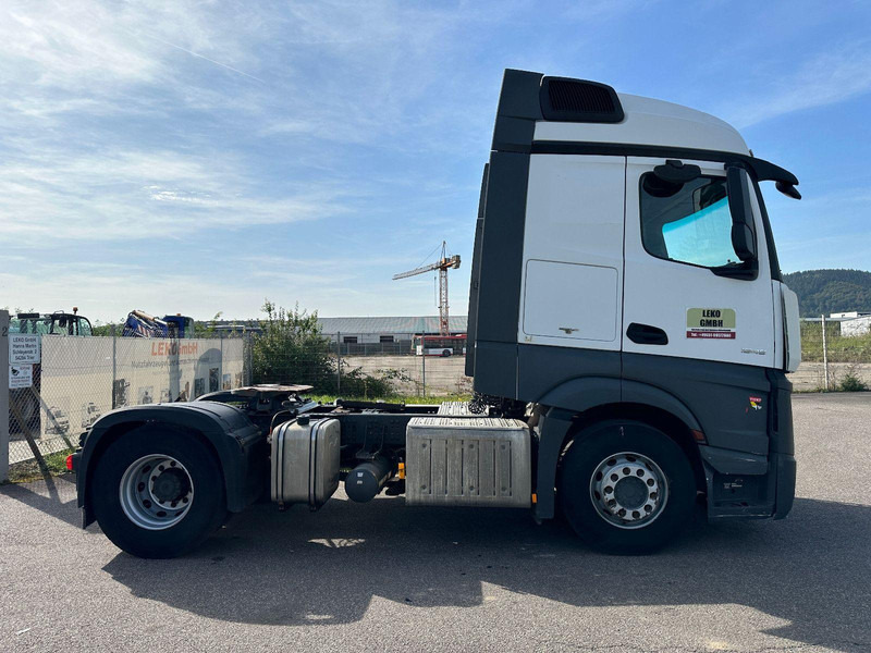 Mercedes-Benz Actros 1845 - Cabeza tractora: foto 4 Mercedes-Benz Actros 1845 - Cabeza tractora: foto 4