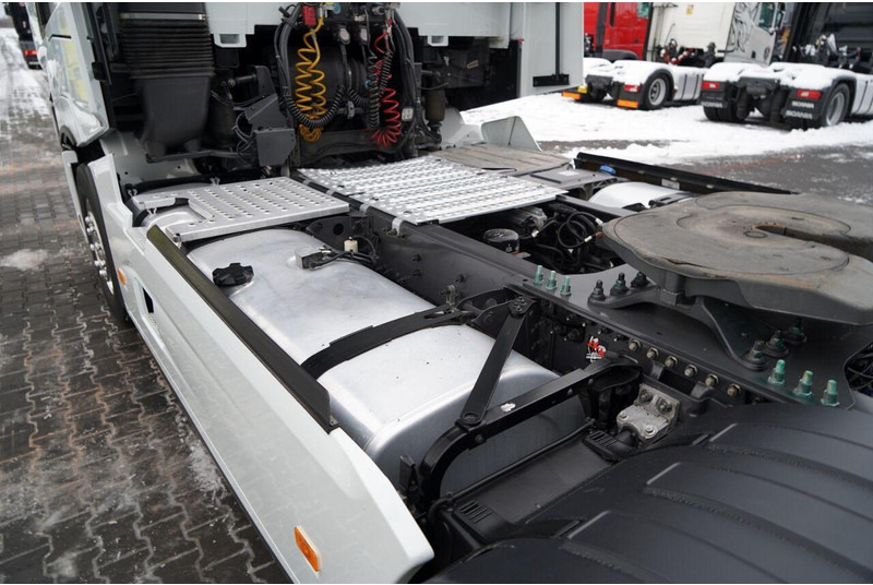 Cabeza tractora Renault T 520 / SKÓRY / ALUFELGI: foto 13