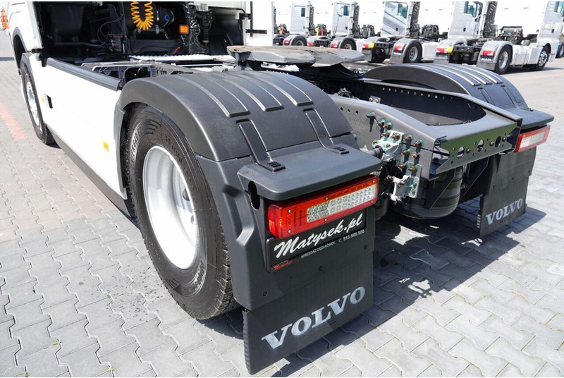 Cabeza tractora Volvo FH 500 / NISKA KABINA / PO ZŁOTYM KONTRAKCIE SERWISOWYM / OPONY: foto 13 Cabeza tractora Volvo FH 500 / NISKA KABINA / PO ZŁOTYM KONTRAKCIE SERWISOWYM / OPONY: foto 13