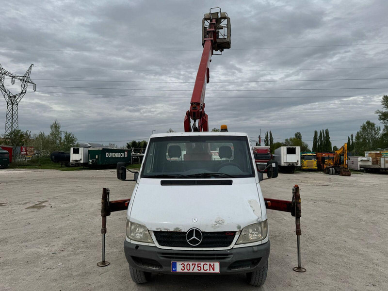 Mercedes-Benz Sprinter 311 - OMME 1950 - Lifting Basket - Camión, Camión grúa: foto 2 Mercedes-Benz Sprinter 311 - OMME 1950 - Lifting Basket - Camión, Camión grúa: foto 2