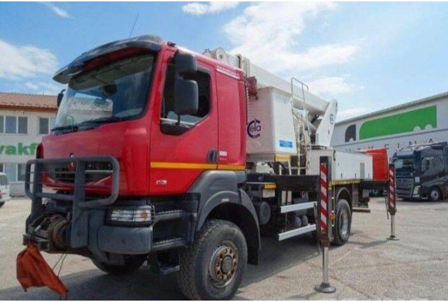 Renault KERAX 410.19 4x4 Emelőkosaras Cela 17m - Camión, Camión grúa: foto 2 Renault KERAX 410.19 4x4 Emelőkosaras Cela 17m - Camión, Camión grúa: foto 2