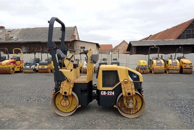 Caterpillar CB -224 Úthenger - Rodillo: foto 1 Caterpillar CB -224 Úthenger - Rodillo: foto 1