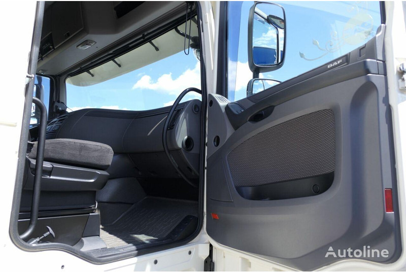 Camión caja abierta, Camión grúa DAF XF 460: foto 14