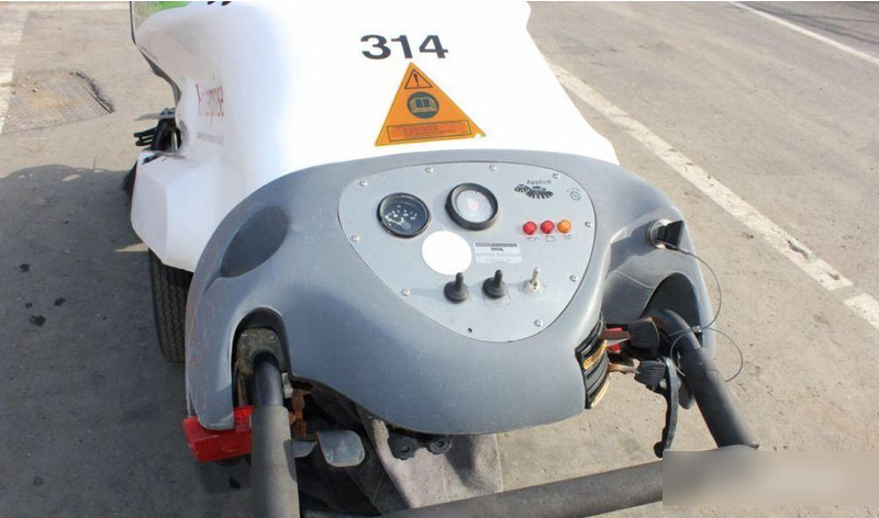 Leasing de Green Machines 414 Street sweeping machine Green Machines 414 Street sweeping machine: foto 8