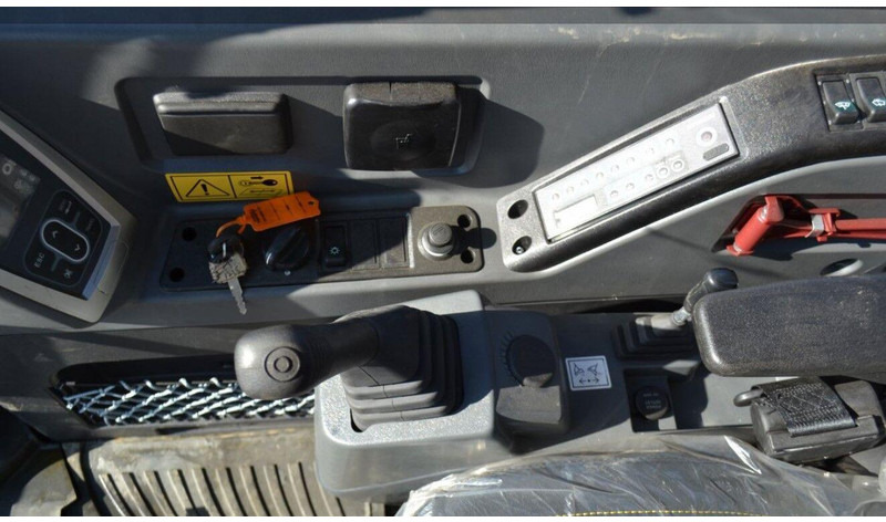 Miniexcavadora Hyundai HX55 Mini lánctalpas forgókotró: foto 12