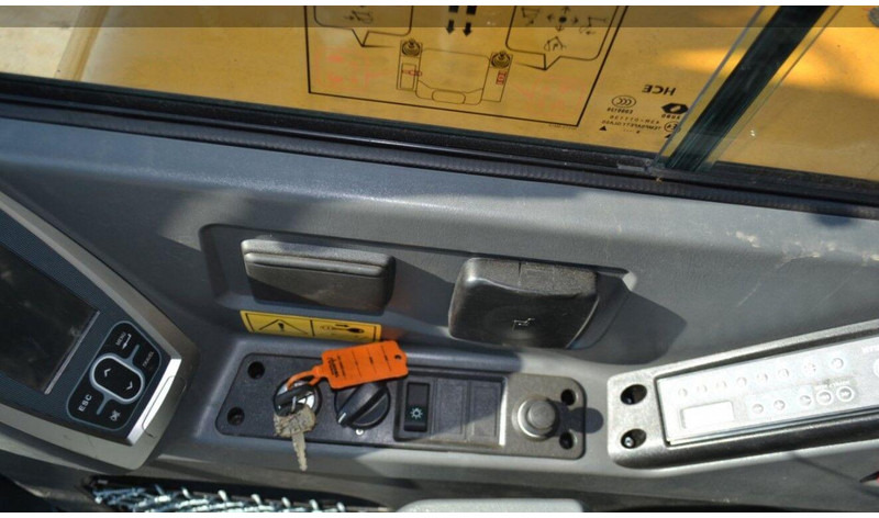 Miniexcavadora Hyundai HX55 Mini lánctalpas forgókotró: foto 10