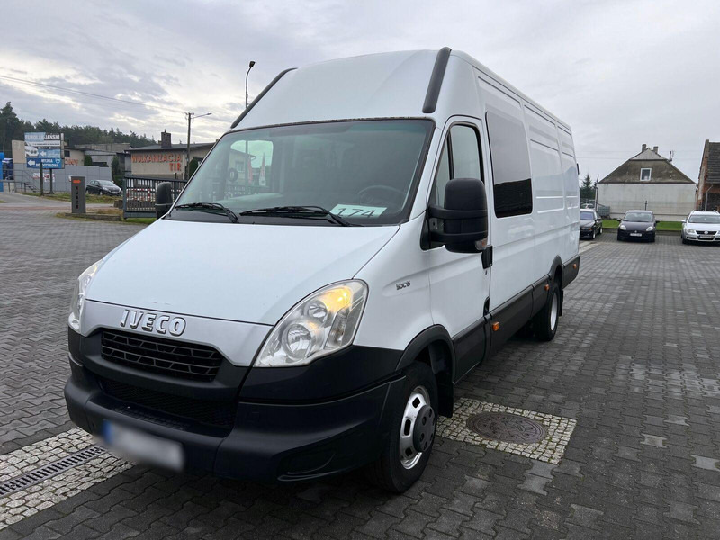 Iveco 50C15 3.0 Maxi Long L4H2 Brygadówka Doka 7-miejsc, Koła Bliźniac - Minibús, Furgoneta de pasajeros: foto 1 Iveco 50C15 3.0 Maxi Long L4H2 Brygadówka Doka 7-miejsc, Koła Bliźniac - Minibús, Furgoneta de pasajeros: foto 1