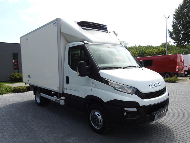 Iveco DAILY 35C15 KONTENER CHŁODNIA -12*C ZASILANIE 230V TEMPOMAT KLIM - Furgoneta frigorifica: foto 4 Iveco DAILY 35C15 KONTENER CHŁODNIA -12*C ZASILANIE 230V TEMPOMAT KLIM - Furgoneta frigorifica: foto 4
