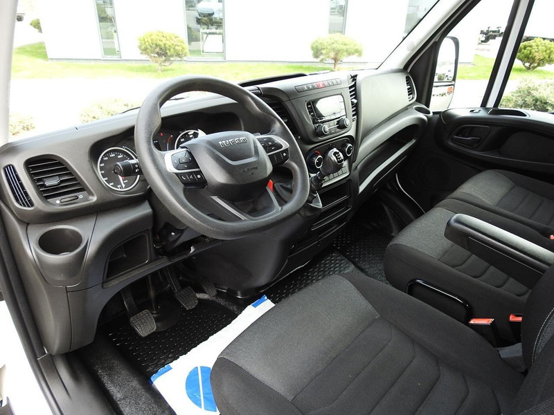 Iveco DAILY 35S14 WYWROTKA PODWÓJNA KABINA DOKA 7 MIEJSC TEMPOMAT KLIM - Furgoneta basculante: foto 2 Iveco DAILY 35S14 WYWROTKA PODWÓJNA KABINA DOKA 7 MIEJSC TEMPOMAT KLIM - Furgoneta basculante: foto 2