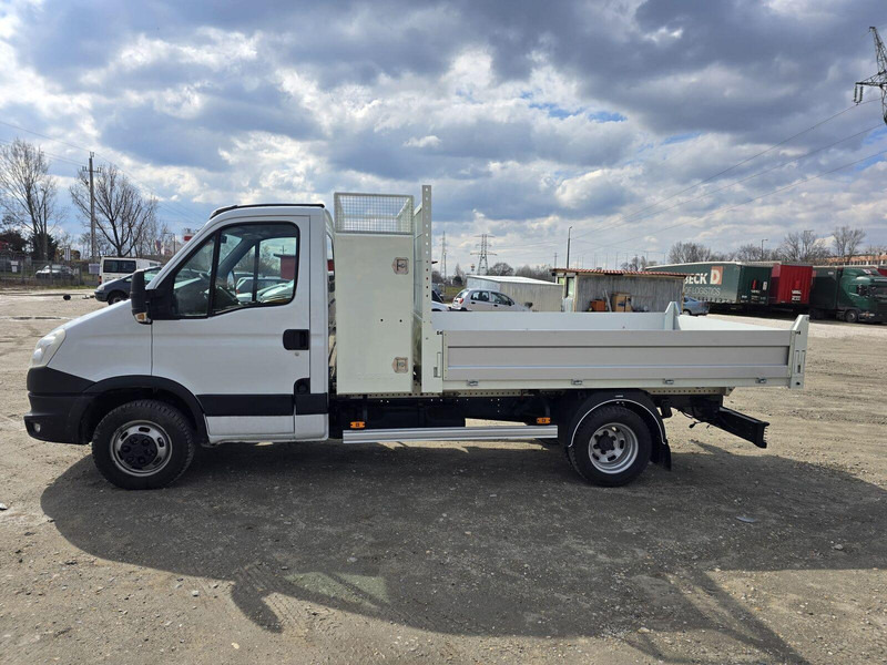 Iveco Daily 35 C 13 - Tipper + tool box - Furgoneta basculante: foto 5 Iveco Daily 35 C 13 - Tipper + tool box - Furgoneta basculante: foto 5