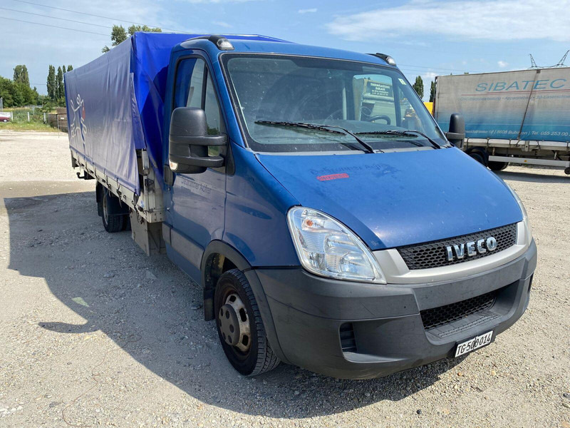 Iveco Daily 35C15 Pritsche + Plane -3,5t - Furgoneta con lona: foto 1 Iveco Daily 35C15 Pritsche + Plane -3,5t - Furgoneta con lona: foto 1