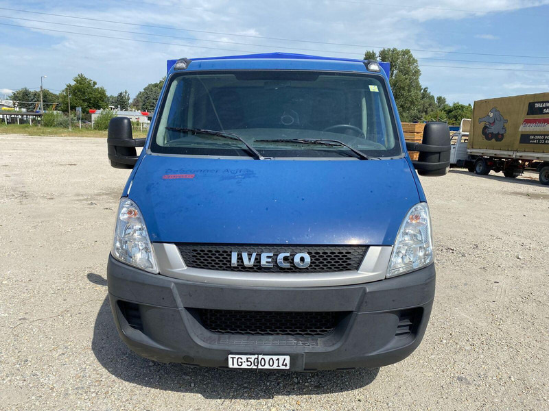 Iveco Daily 35C15 Pritsche + Plane -3,5t - Furgoneta con lona: foto 3 Iveco Daily 35C15 Pritsche + Plane -3,5t - Furgoneta con lona: foto 3