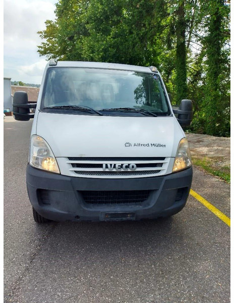 Iveco Daily 35S18 - Doka flatbed - Camión caja abierta: foto 5 Iveco Daily 35S18 - Doka flatbed - Camión caja abierta: foto 5