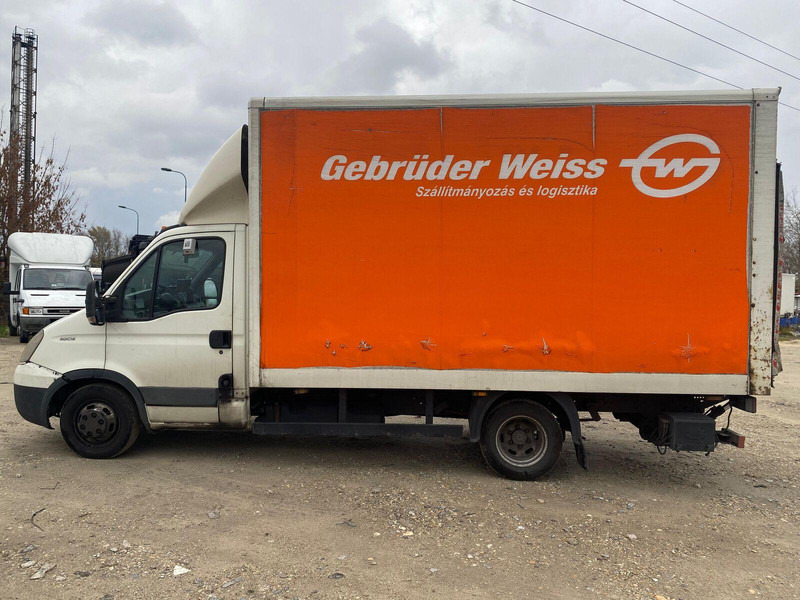 Iveco Daily 40 C 15 - Koffer + DHollandia LBW - Furgoneta caja cerrada: foto 5 Iveco Daily 40 C 15 - Koffer + DHollandia LBW - Furgoneta caja cerrada: foto 5