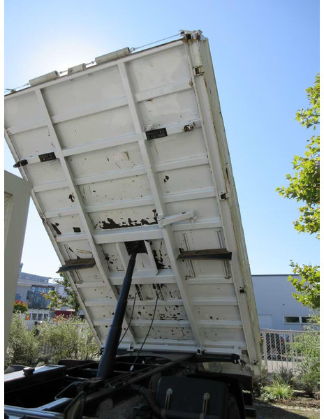 Iveco Eurocargo 120E25 - 3 way tipper - Camión volquete: foto 4 Iveco Eurocargo 120E25 - 3 way tipper - Camión volquete: foto 4