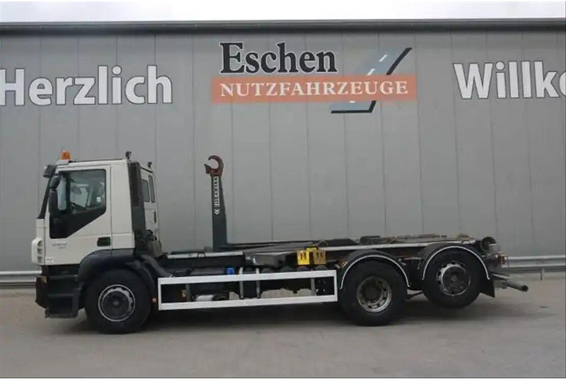Iveco Stralis 260 - Hook lift truck - Camión multibasculante: foto 3 Iveco Stralis 260 - Hook lift truck - Camión multibasculante: foto 3