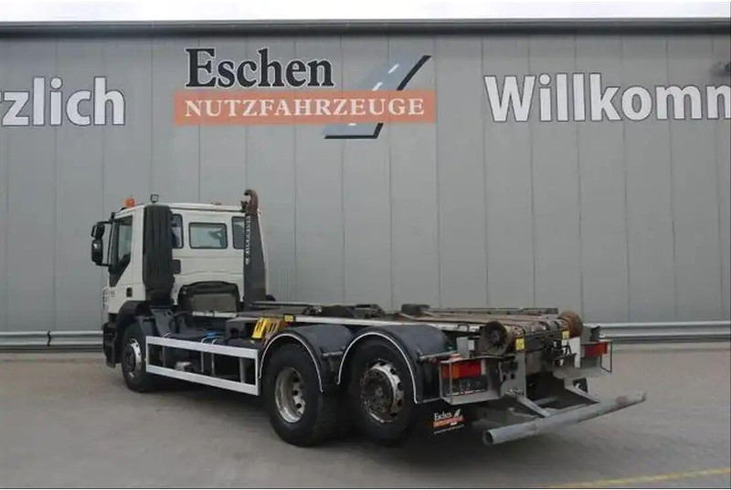 Iveco Stralis 260 - Hook lift truck - Camión multibasculante: foto 4 Iveco Stralis 260 - Hook lift truck - Camión multibasculante: foto 4