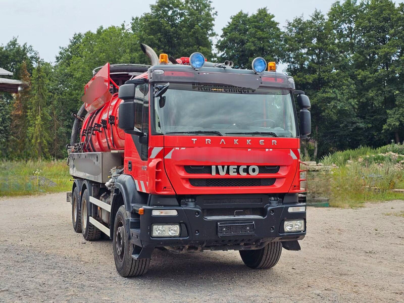 Iveco Trakker AD 260T41 - Vacuum truck - Limpieza de alcantarillado: foto 2 Iveco Trakker AD 260T41 - Vacuum truck - Limpieza de alcantarillado: foto 2