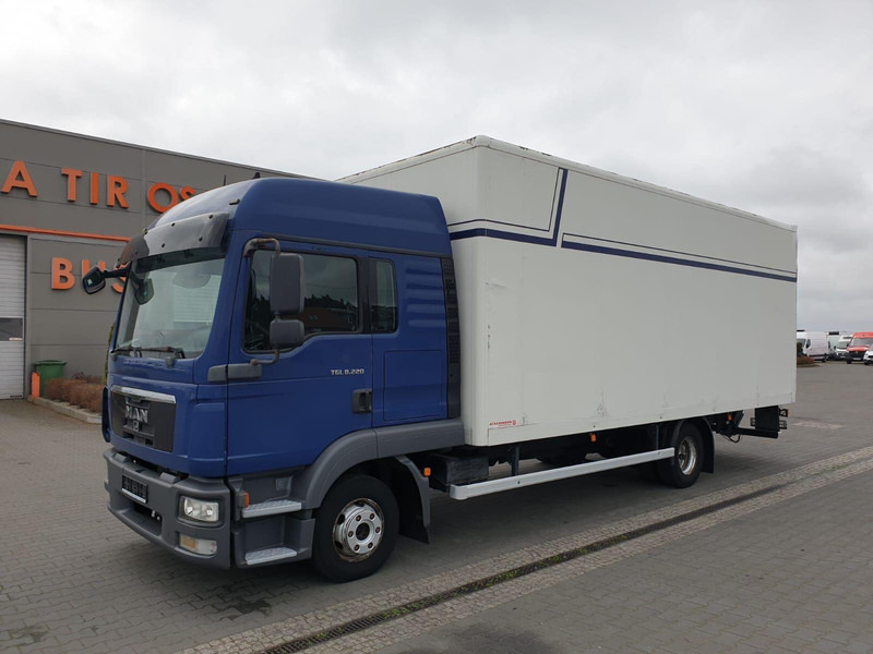 MAN TGL 8.220 EURO 5 CONTAINER+LIFT - Camión caja cerrada: foto 1 MAN TGL 8.220 EURO 5 CONTAINER+LIFT - Camión caja cerrada: foto 1